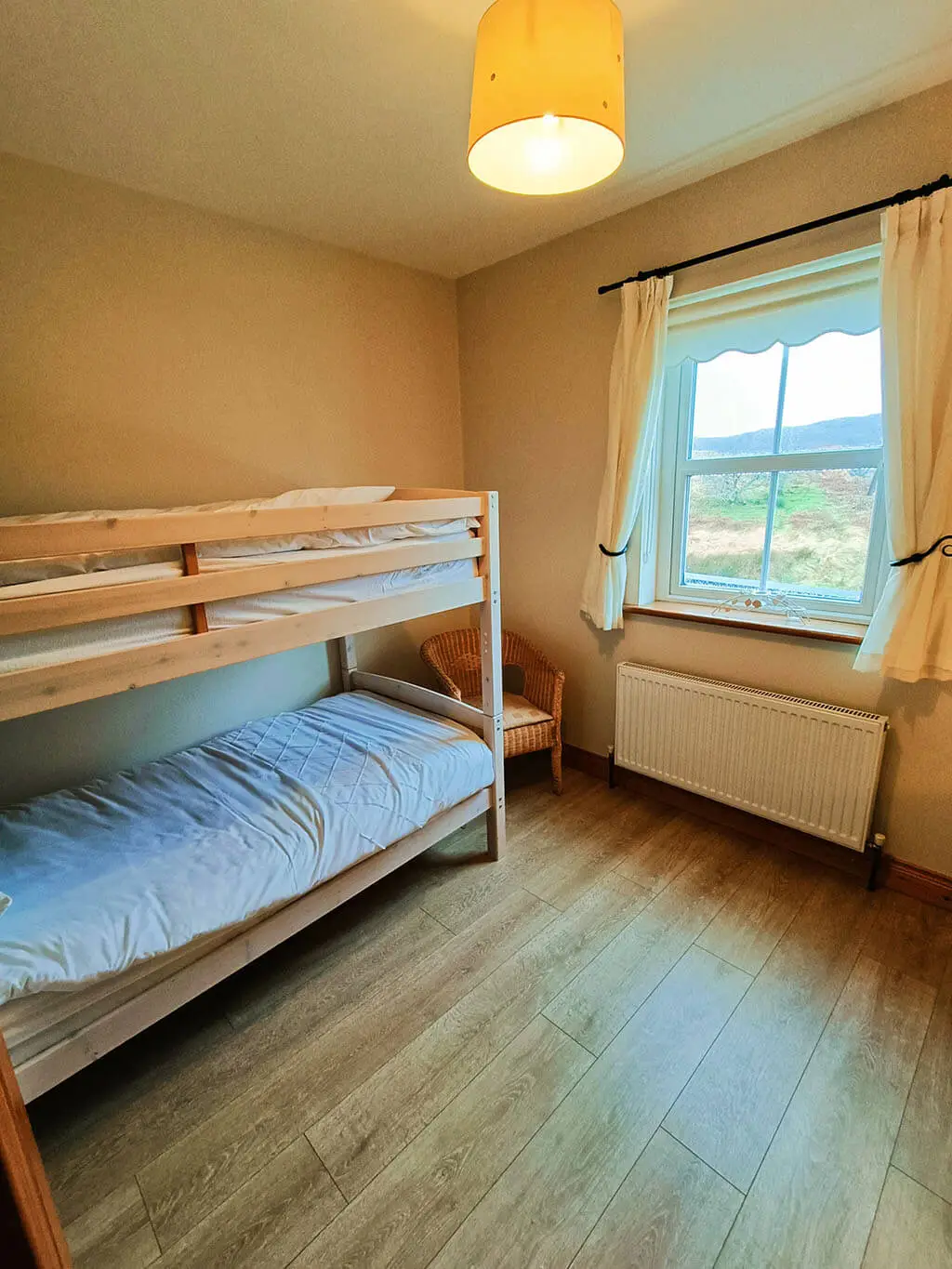 bedroom-bed-room-bunk-chair-bedlinen-wooden-floor-donegal-ireland