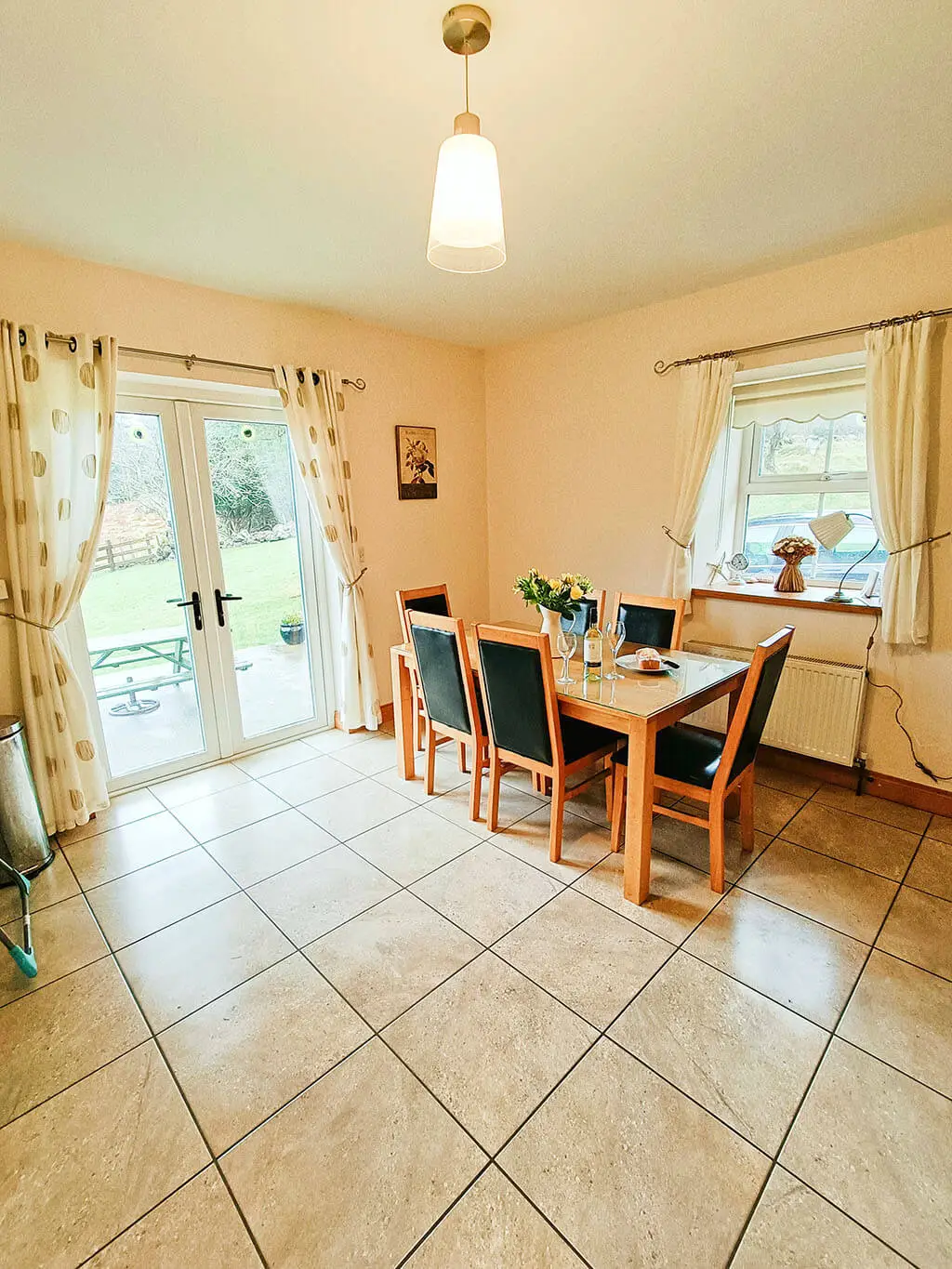 seating-area-kitchen-table-chairs-light-double-door